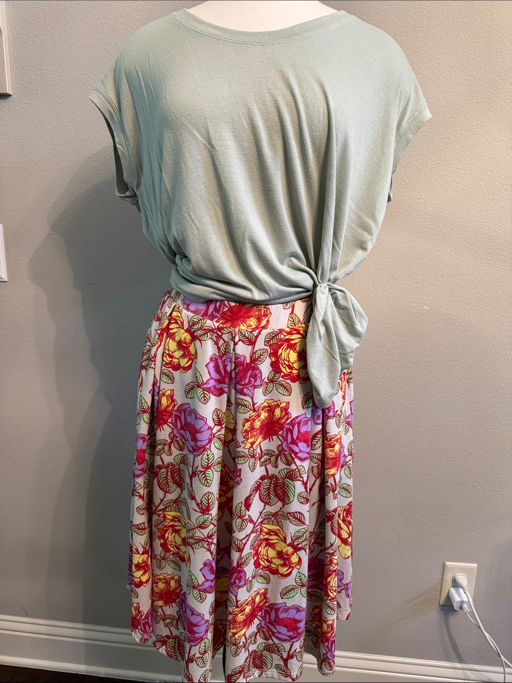 LuLaRoe Floral Madison Midi Skirt, Size M